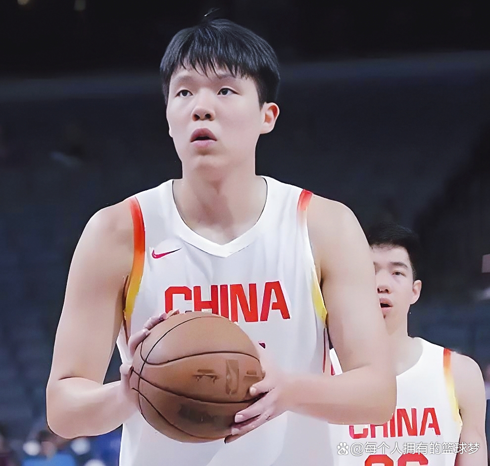 关键时刻深圳男篮调整名单以备NBA常规赛；绝杀压哨环节打磨；信心回归；身体对抗强度拉满的简单介绍