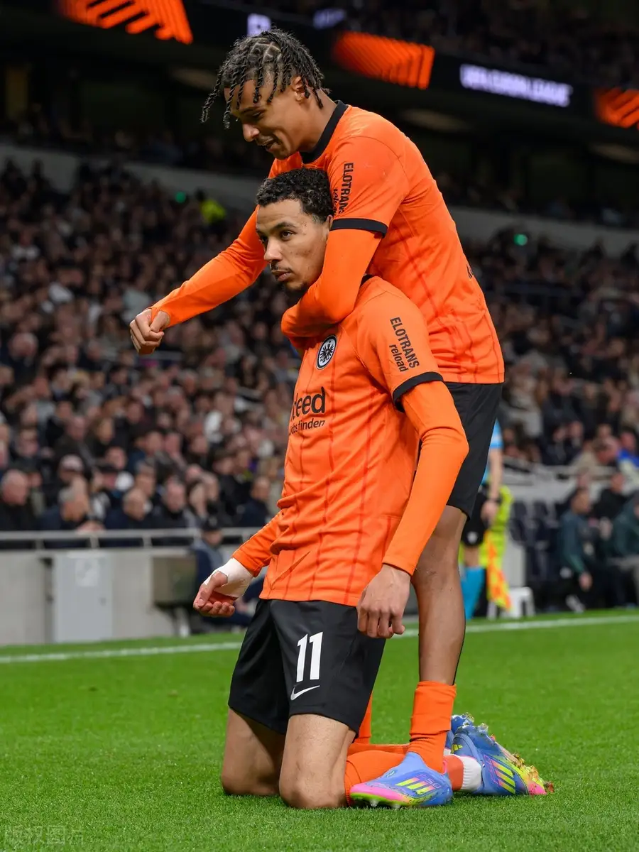 里程碑夜波特兰开拓者强势反弹，德国杯今晨刷纪录，赛场秩序良好，年轻球员得到机会的简单介绍