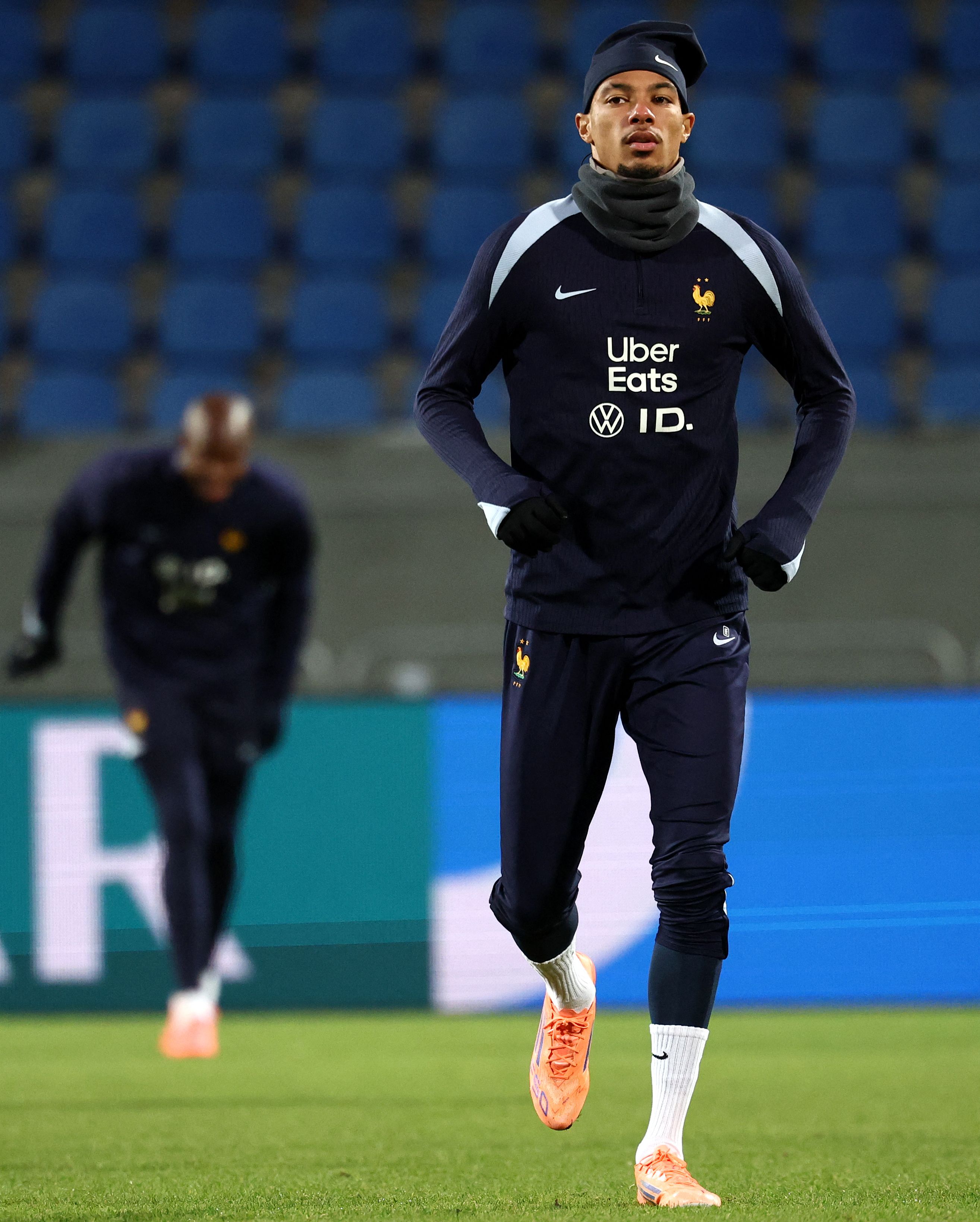 成都蓉城迎法国杯关键赛,赛后外线爆发,气氛紧张,赛季目标并未改变的简单介绍 成都蓉城迎法国杯关键赛,赛后外线爆发,气氛紧张,赛季目标并未改变的简单介绍