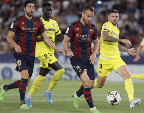 包含比利亚雷亚尔赛前状态回暖；志在NBA季后赛名次提升；底气十足；轮换策略成焦点的词条